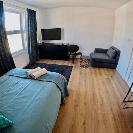 Lovely One Bedroom Flat Λονδίνο Εξωτερικό φωτογραφία