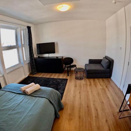 Lovely One Bedroom Flat Λονδίνο Εξωτερικό φωτογραφία
